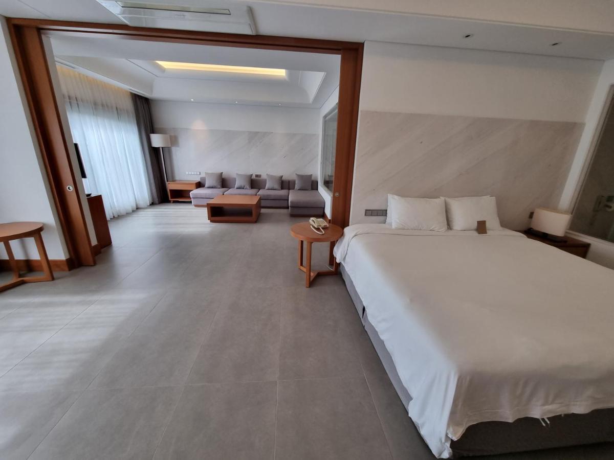Pinegrove Hotel Gimhae Luaran gambar